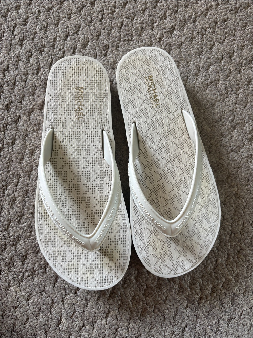 Michael Kors Cream/White Logo Pattern Flip Flop Sandals